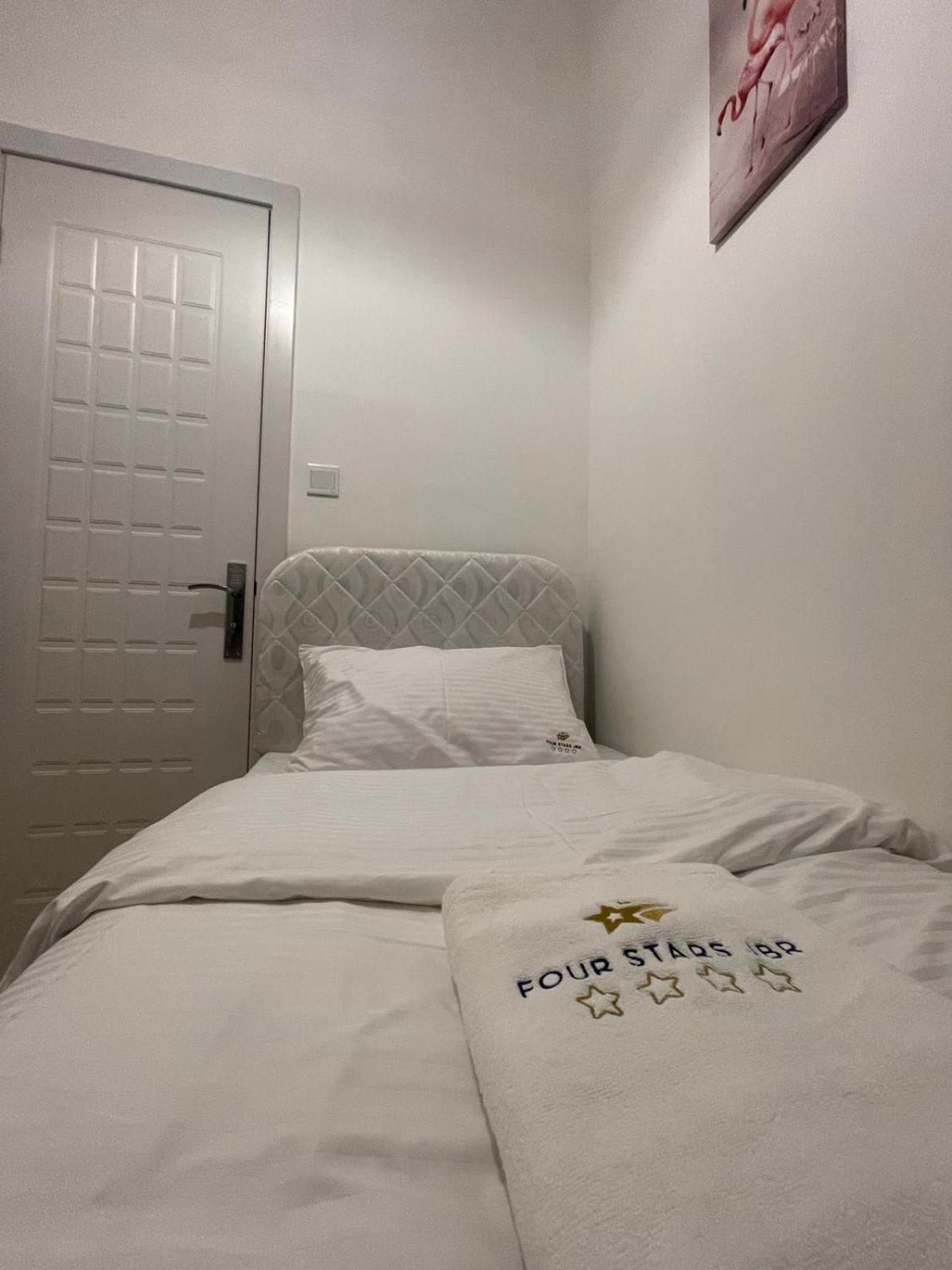 فندق Four Stars Dubai Marina Jbr المظهر الخارجي الصورة