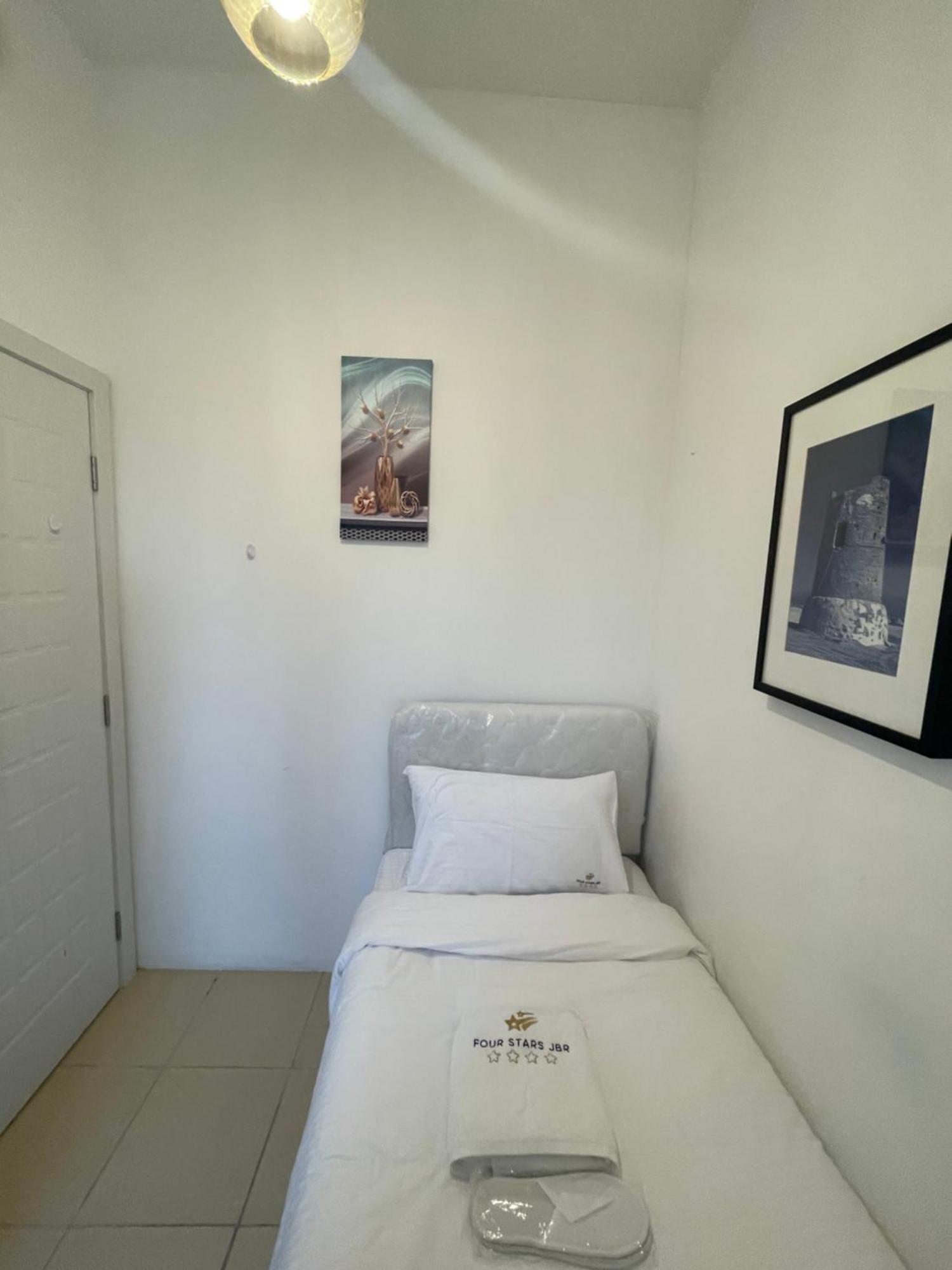 فندق Four Stars Dubai Marina Jbr المظهر الخارجي الصورة